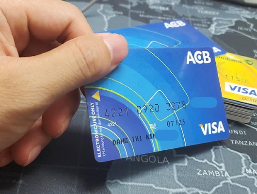 Thẻ tín dụng ACB có rút tiền mặt được không?